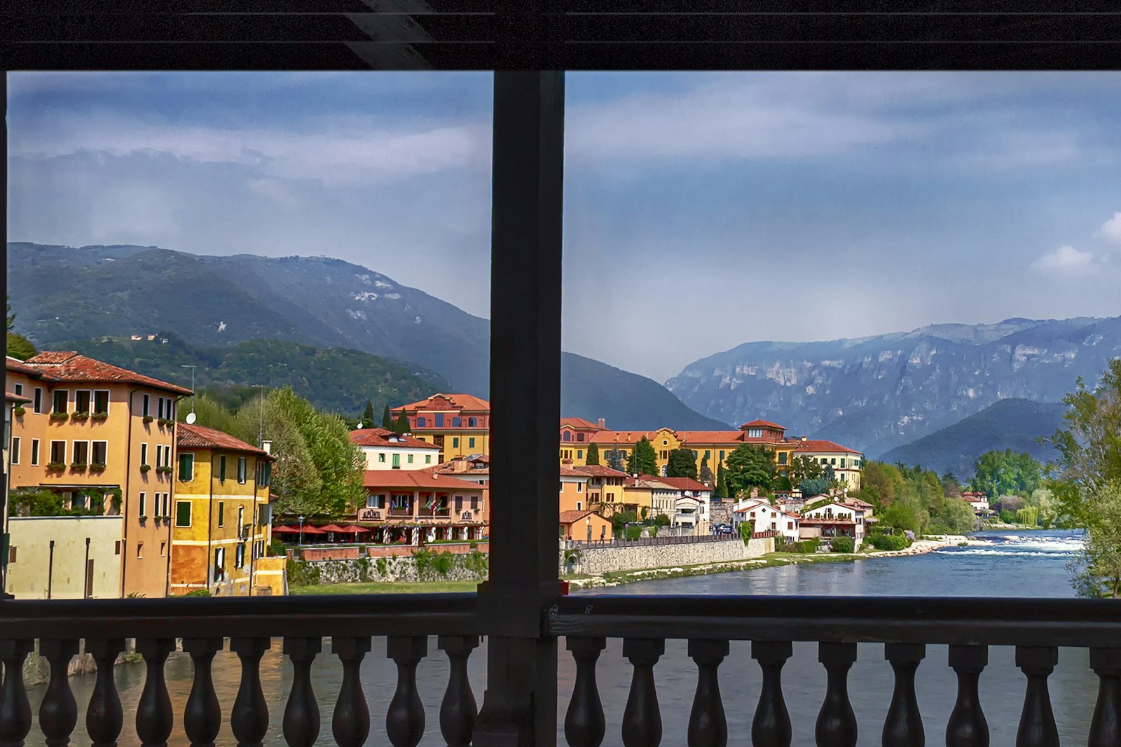 Trilocale con loggia e vista sul Brenta - Bassano del Grappa